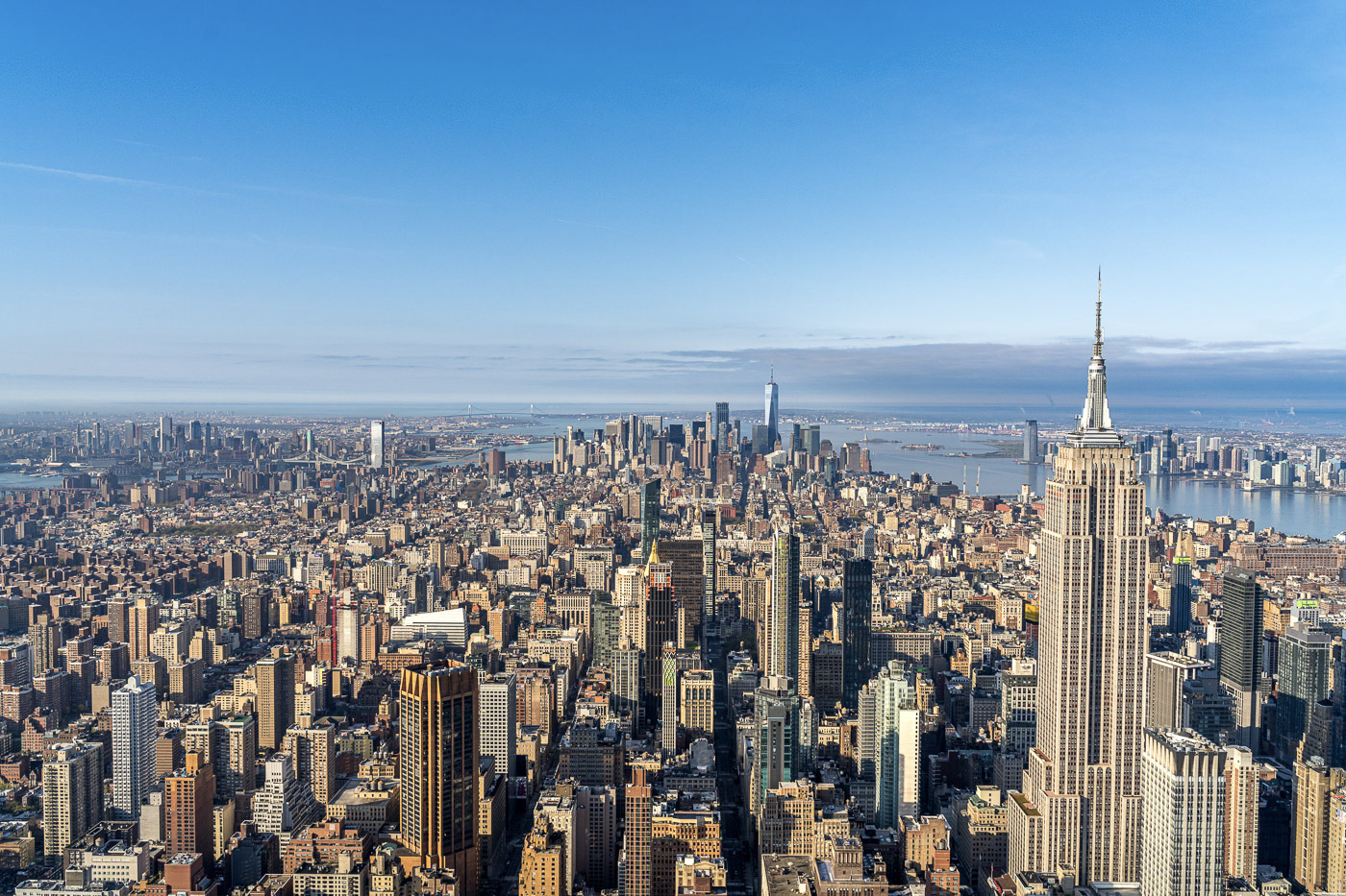 Panoramablick vom SUMMIT One Vanderbilt über Manhattan bis zum One World Trade Center