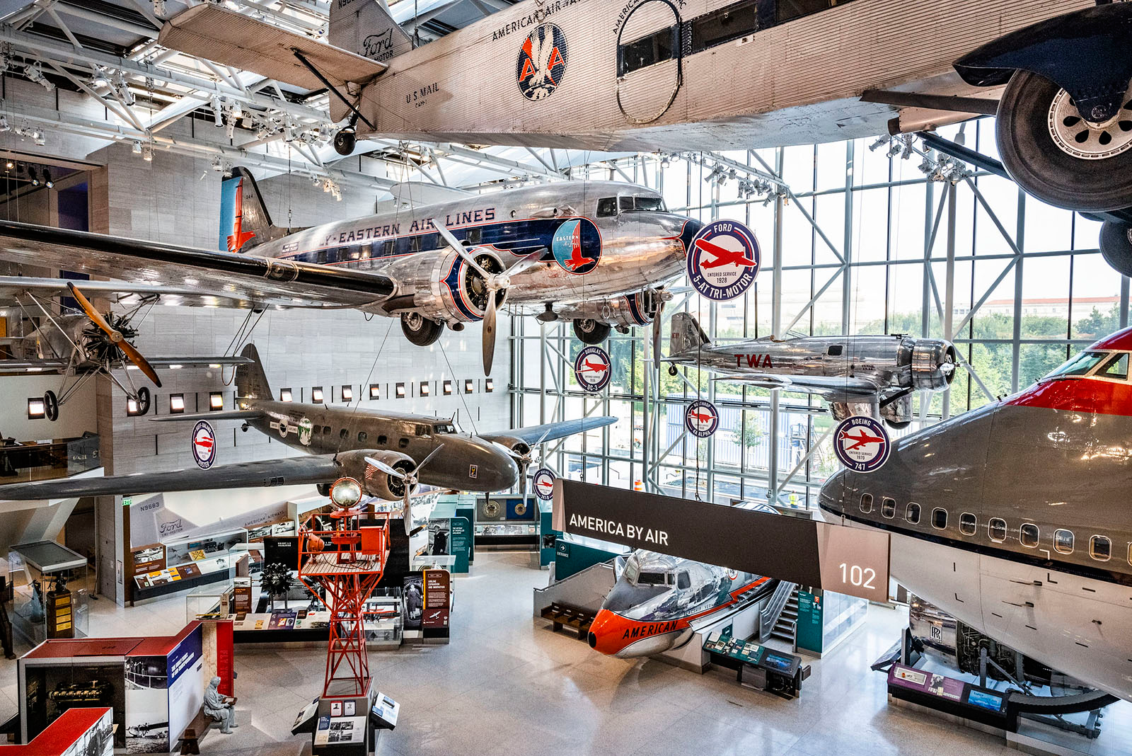 Historische Flugzeuge im National Air and Space Museum in Washington D.C.